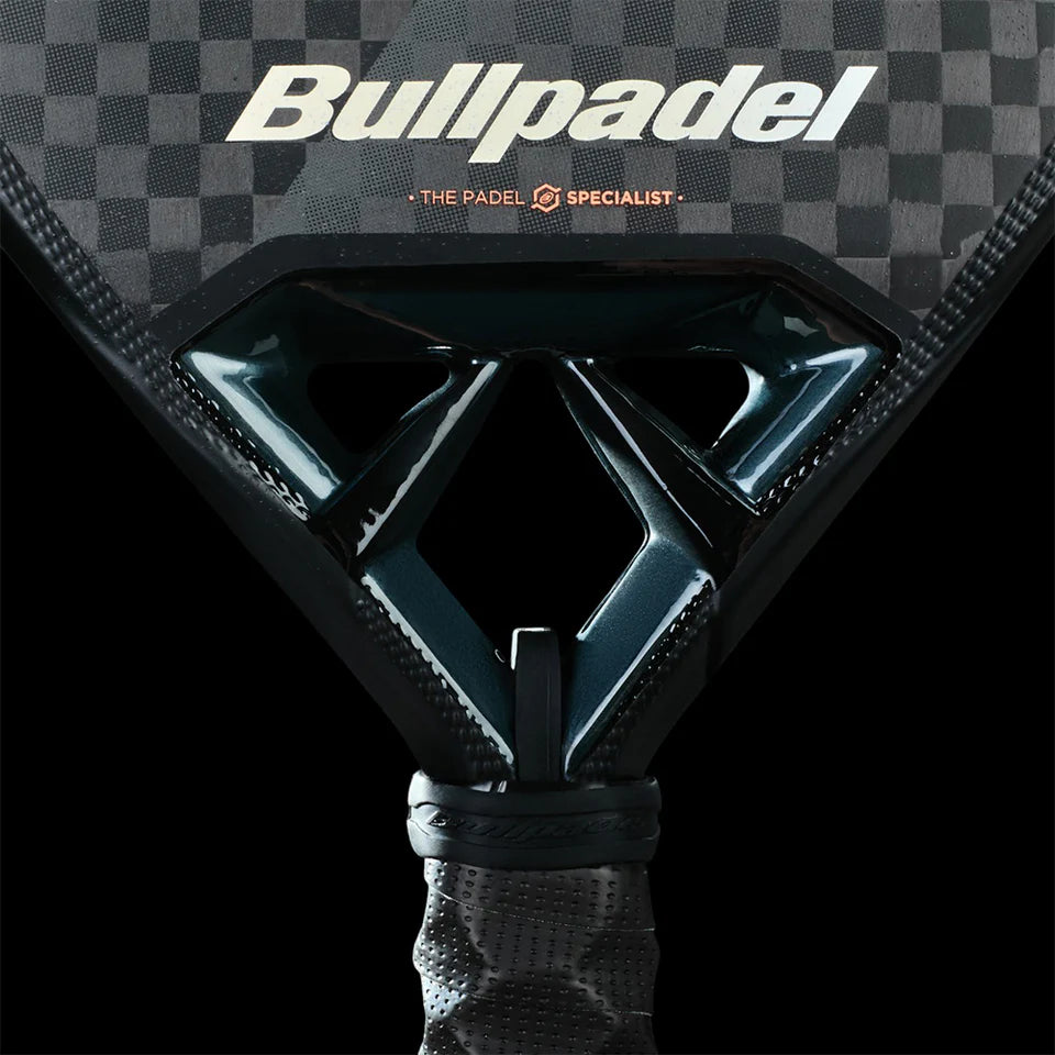 Bullpadel Vertex 04 2025